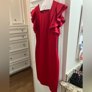 Show stopper 🔥 red dress!